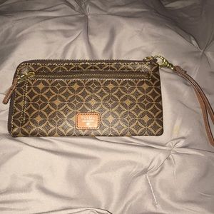 NWOT Authentic Fossil Brown, Large Wristlet!